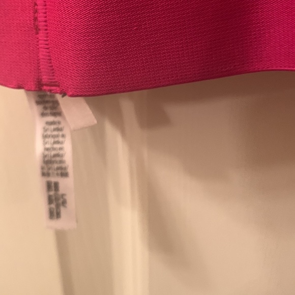 Large Victoria Sport Dark Pink Sports Bra Victoria’s - Picture 6 of 6